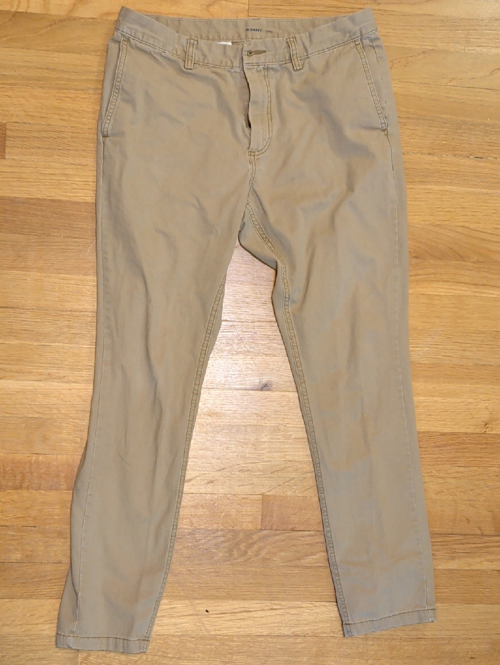 Old Navy Men's Chinos in Light Khaki